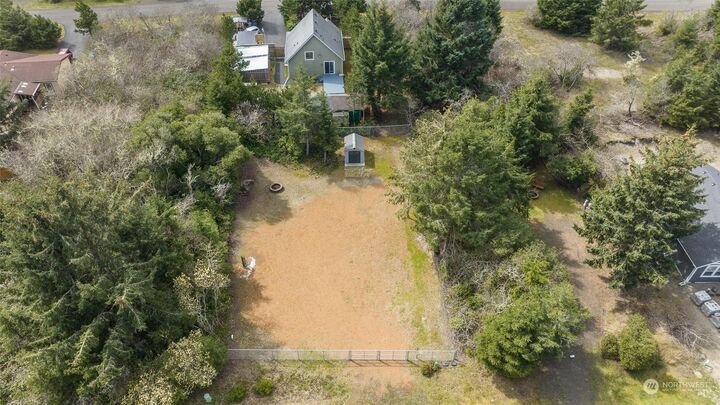 Property Photo:  775 Island Circle SE  WA 98569 