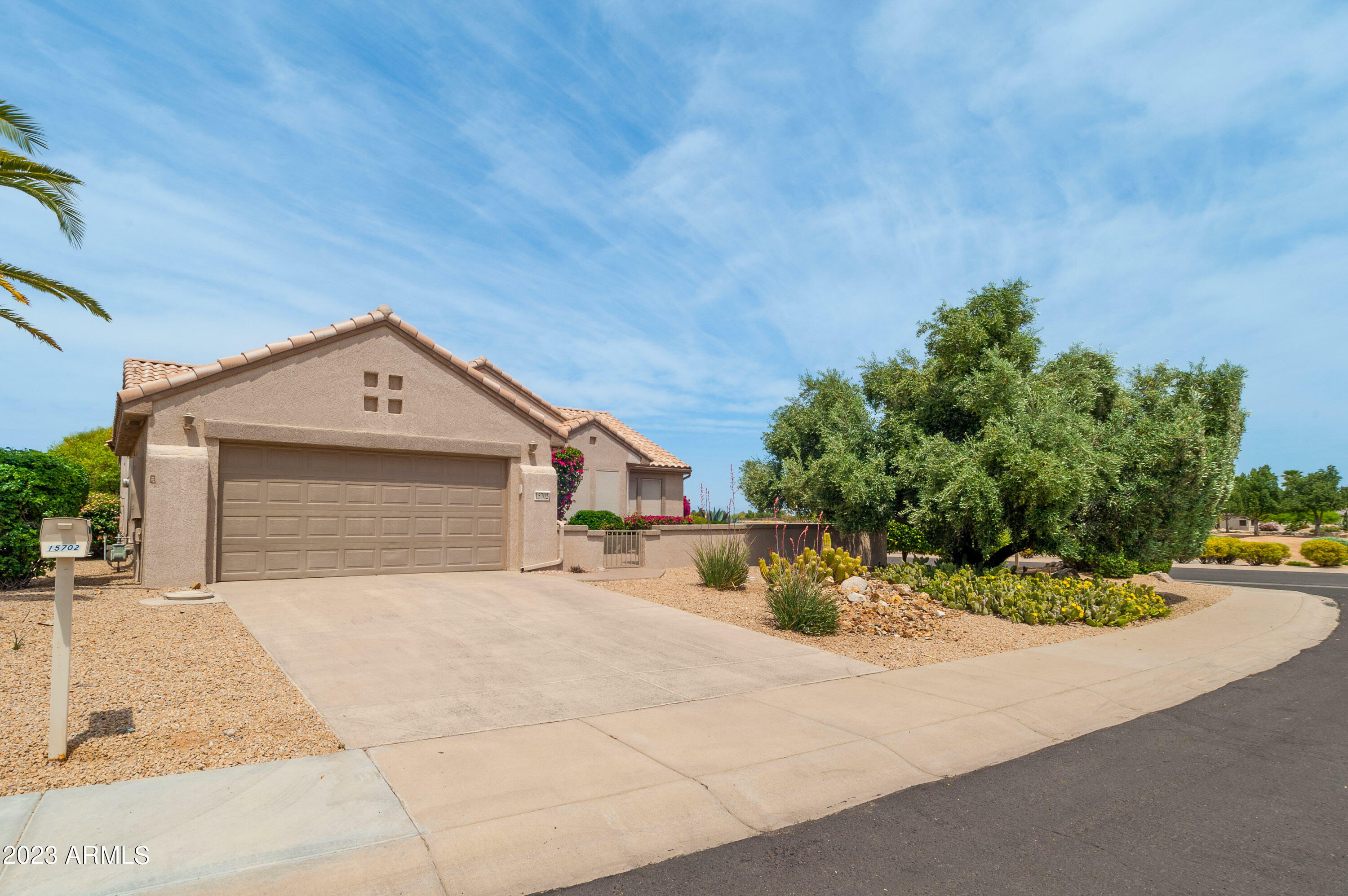 Property Photo:  15702 W Linksview Drive W  AZ 85374 