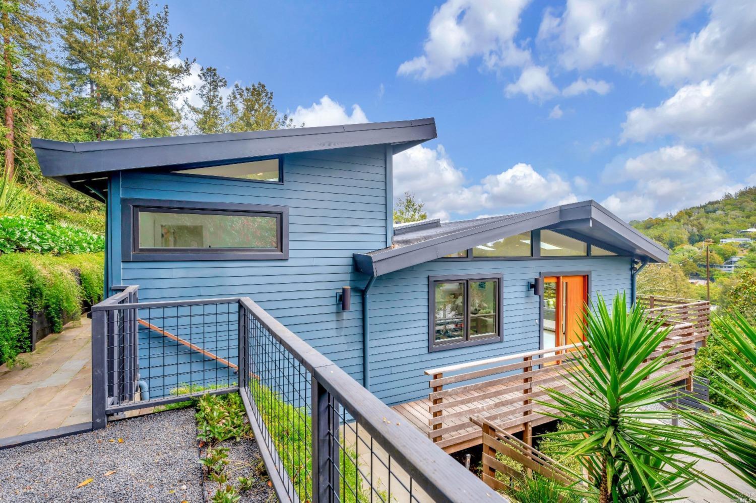 Property Photo:  189 Circle Avenue  CA 94941 