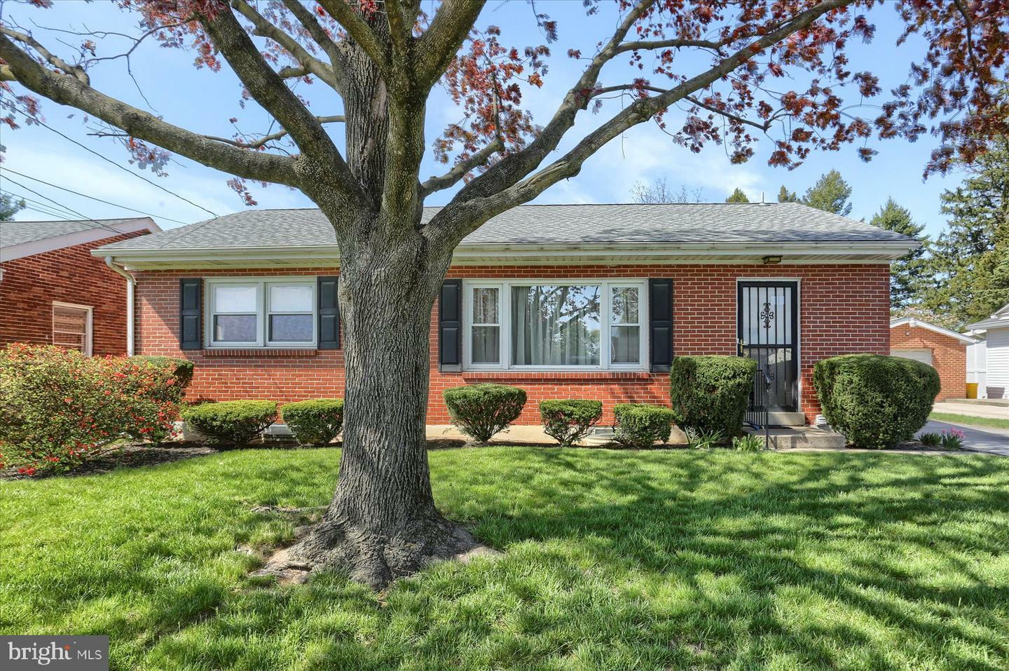 Property Photo: 2940 Morningside Drive PA 17011