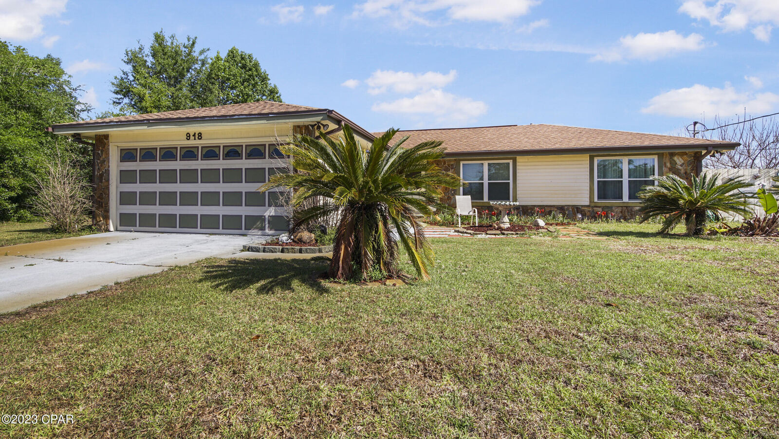 Property Photo:  918 Venetian Way  FL 32405 