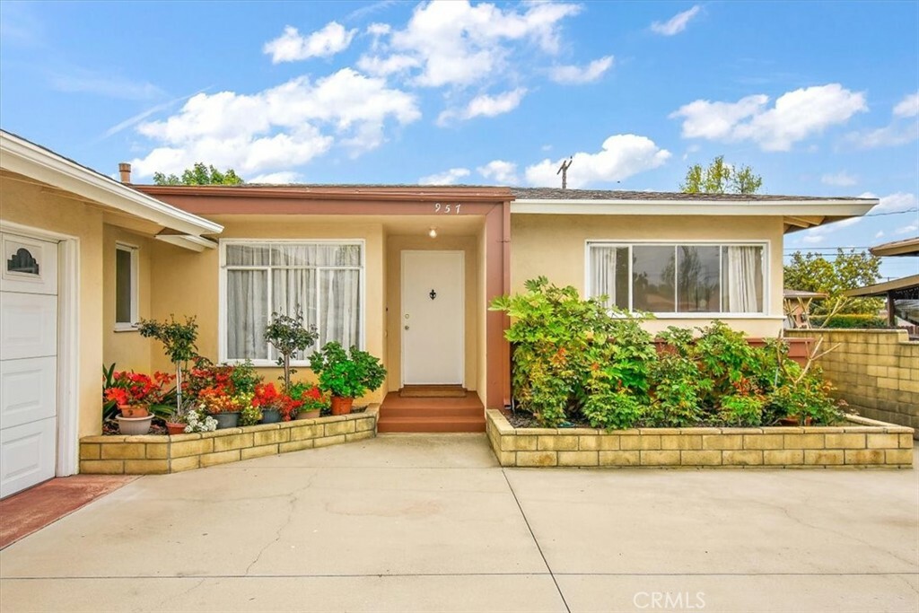 Property Photo:  957 W. Princeton Street  CA 91762 