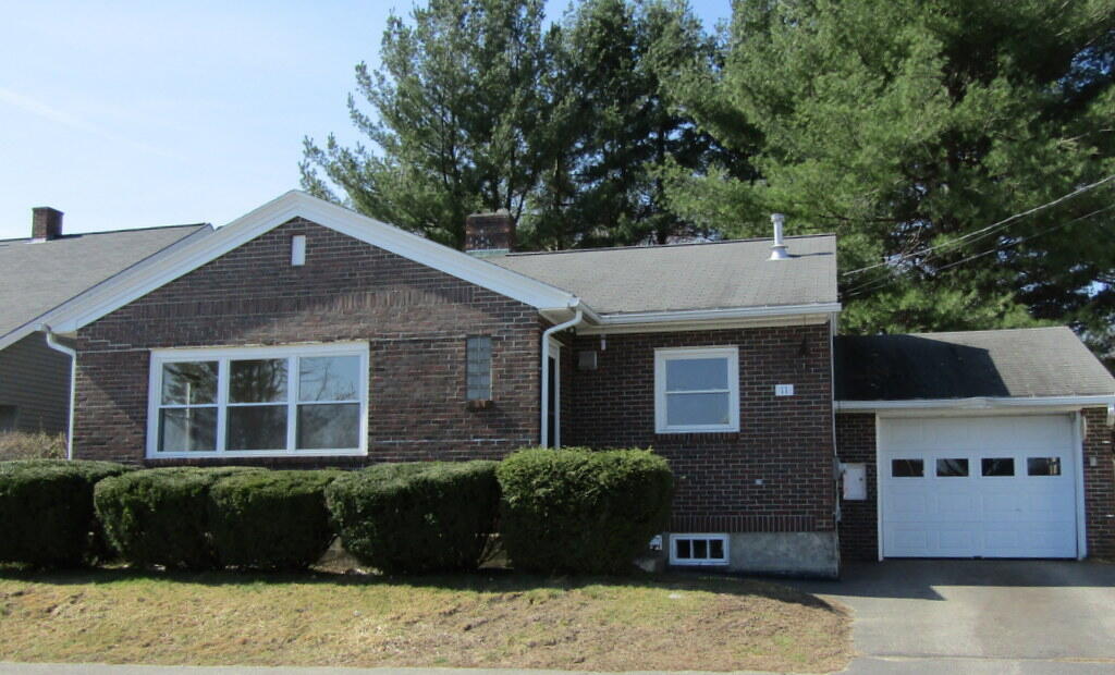 Property Photo: 11 Spofford Street ME 04240