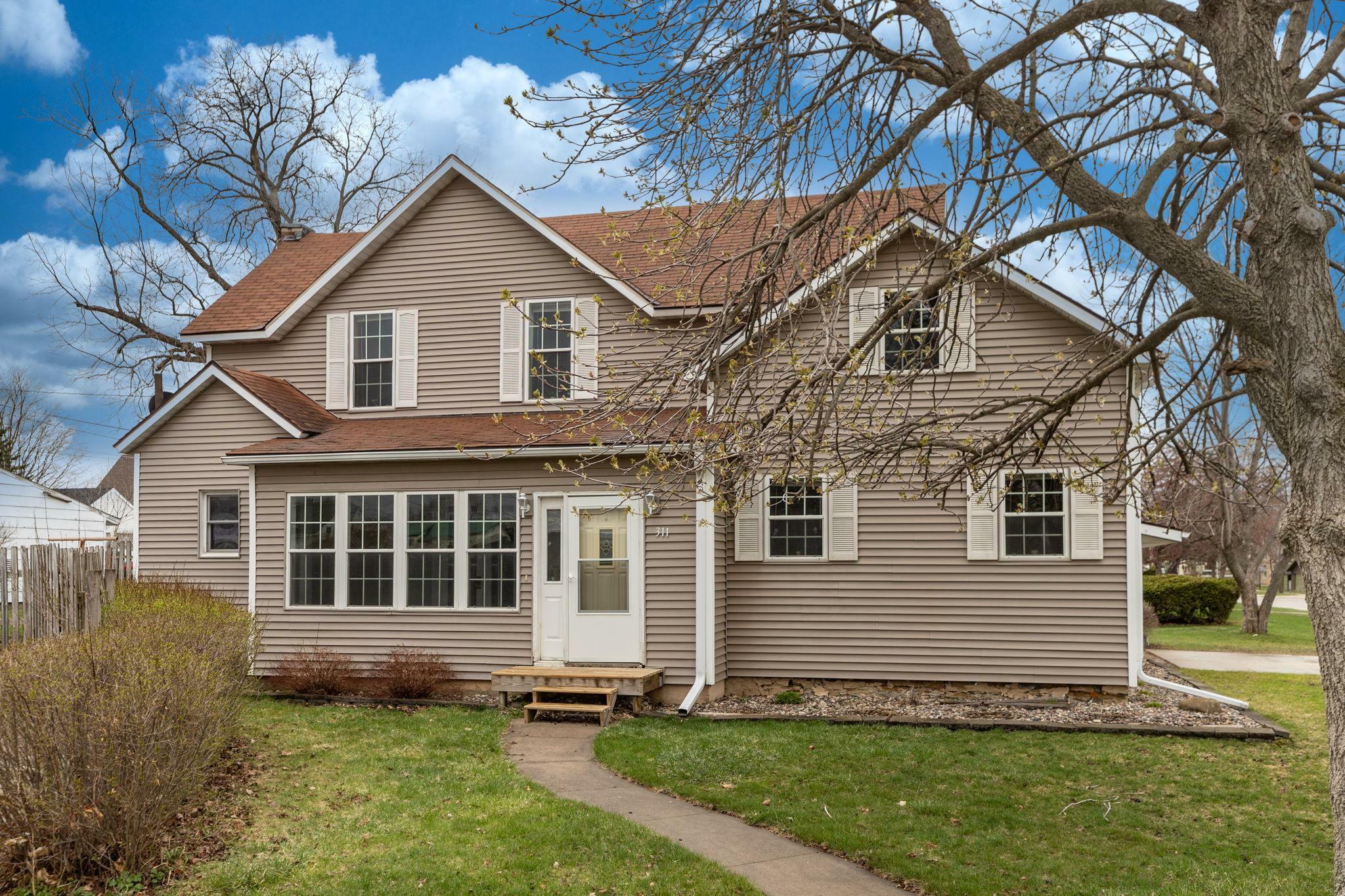 Property Photo: 311 Center Avenue S MN 55934