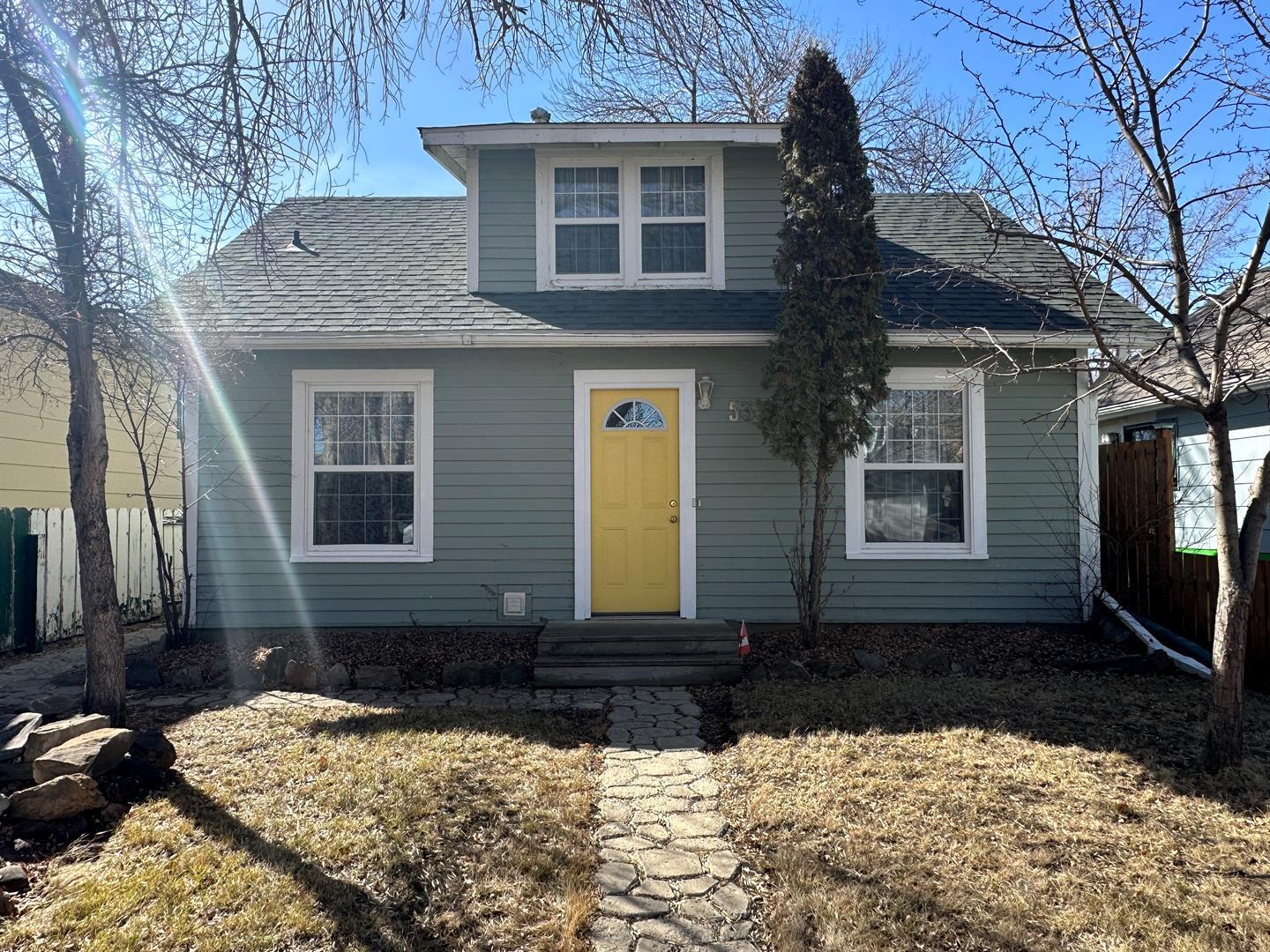 Photo de la propriété: 533 2 Avenue W AB T0J 0Y3
