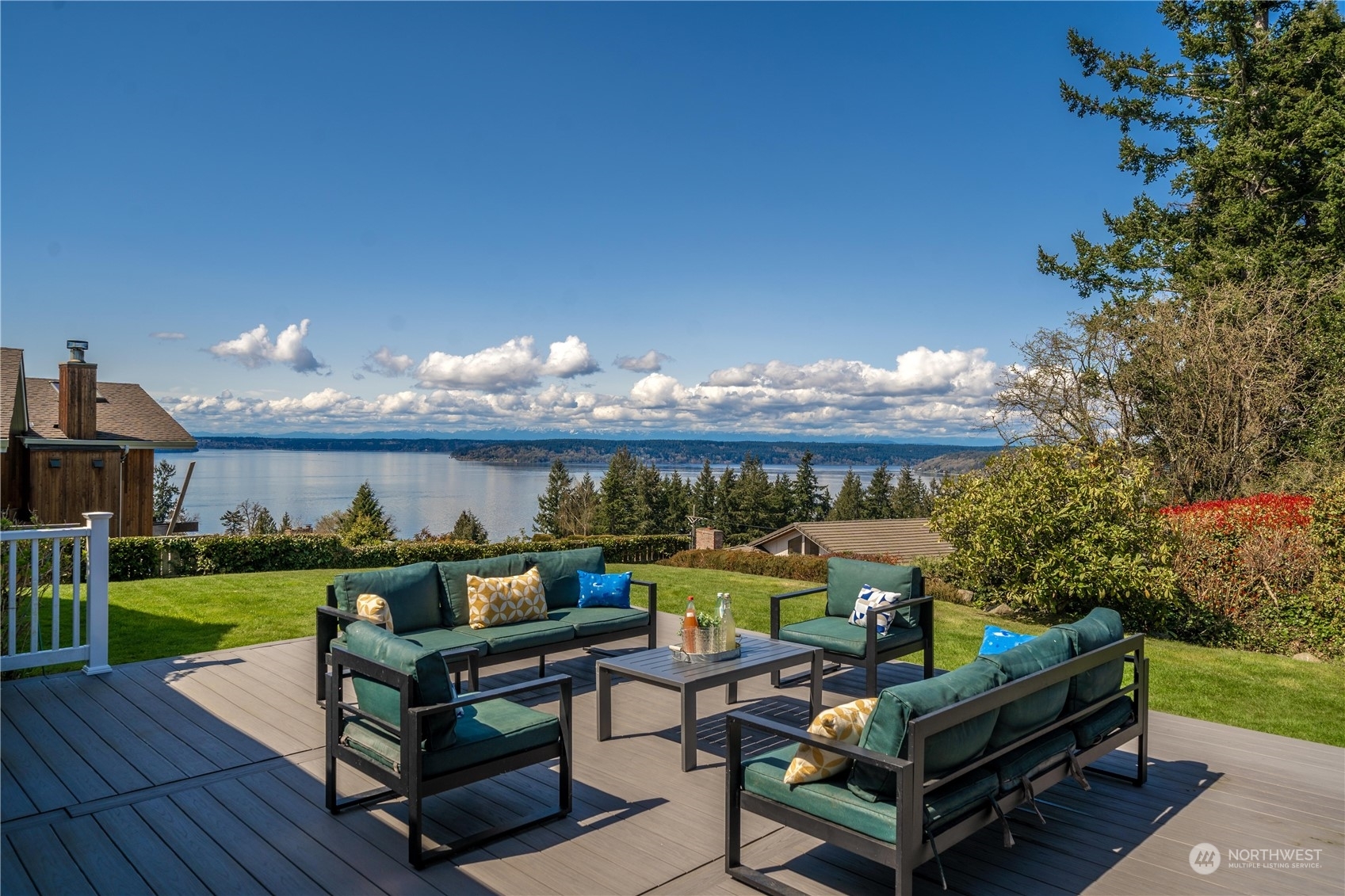 Property Photo: 1607 Lowama Lane NE WA 98422