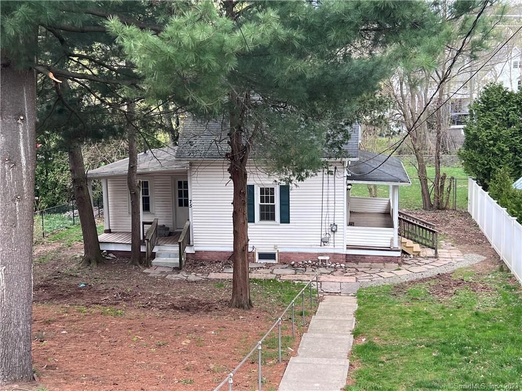 Property Photo: 75 Bradley Avenue CT 06451