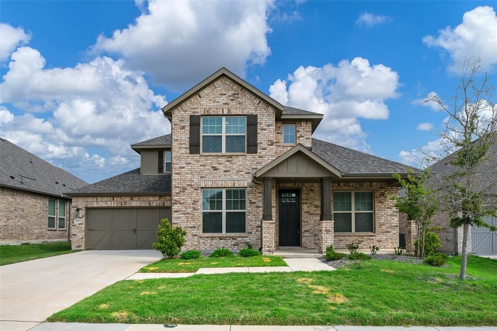 Property Photo:  1632 Rain Lily Street  TX 75078 
