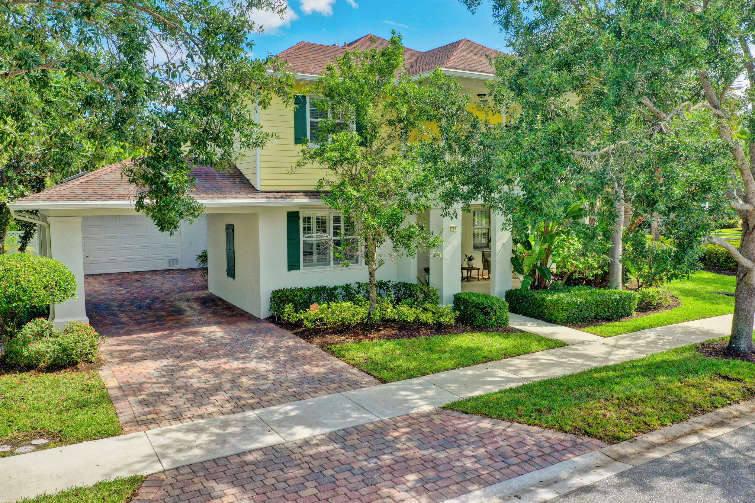 Property Photo: 1701 W Community Drive FL 33458