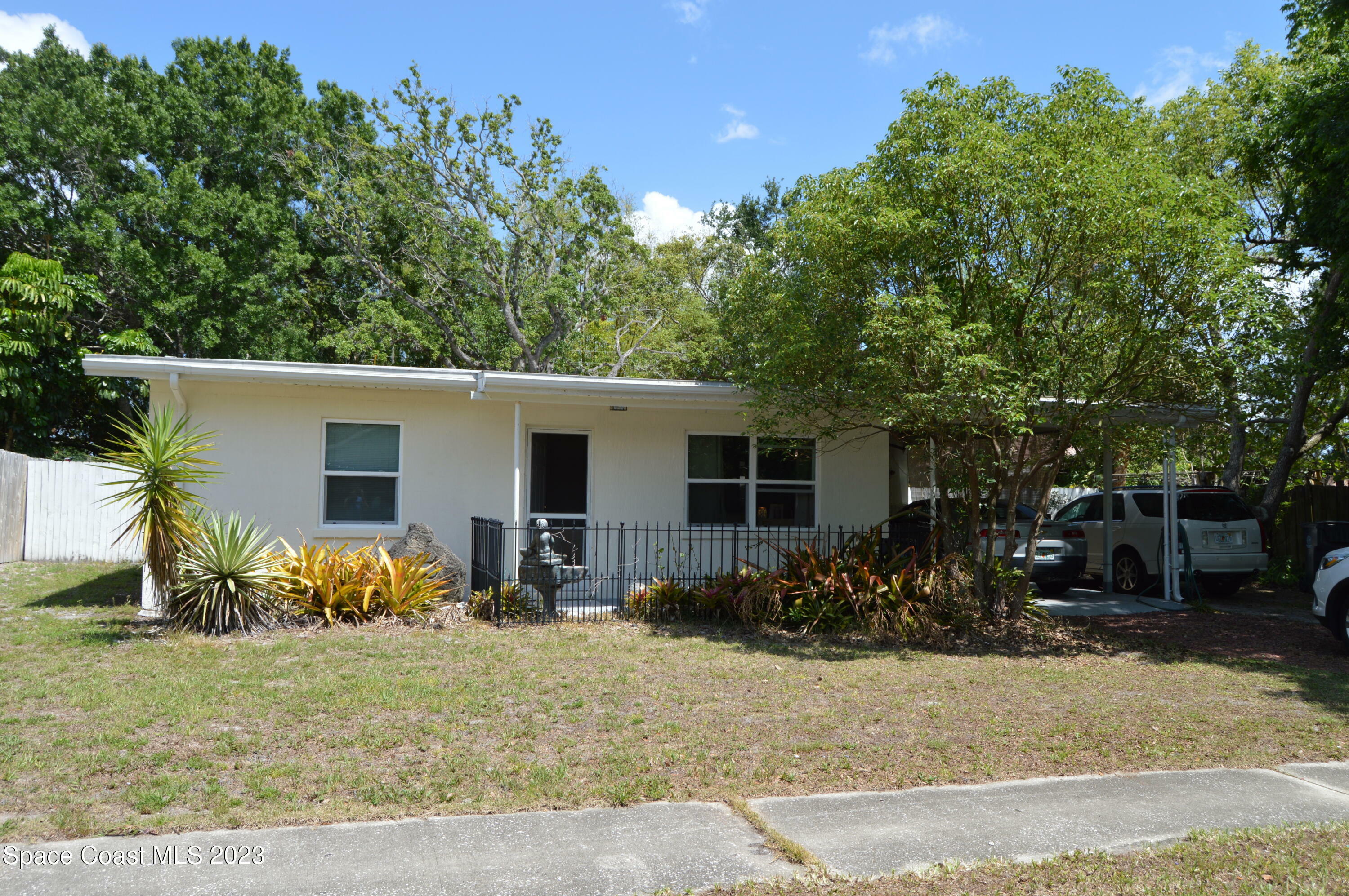 Property Photo:  209 Lagrange Avenue  FL 32796 