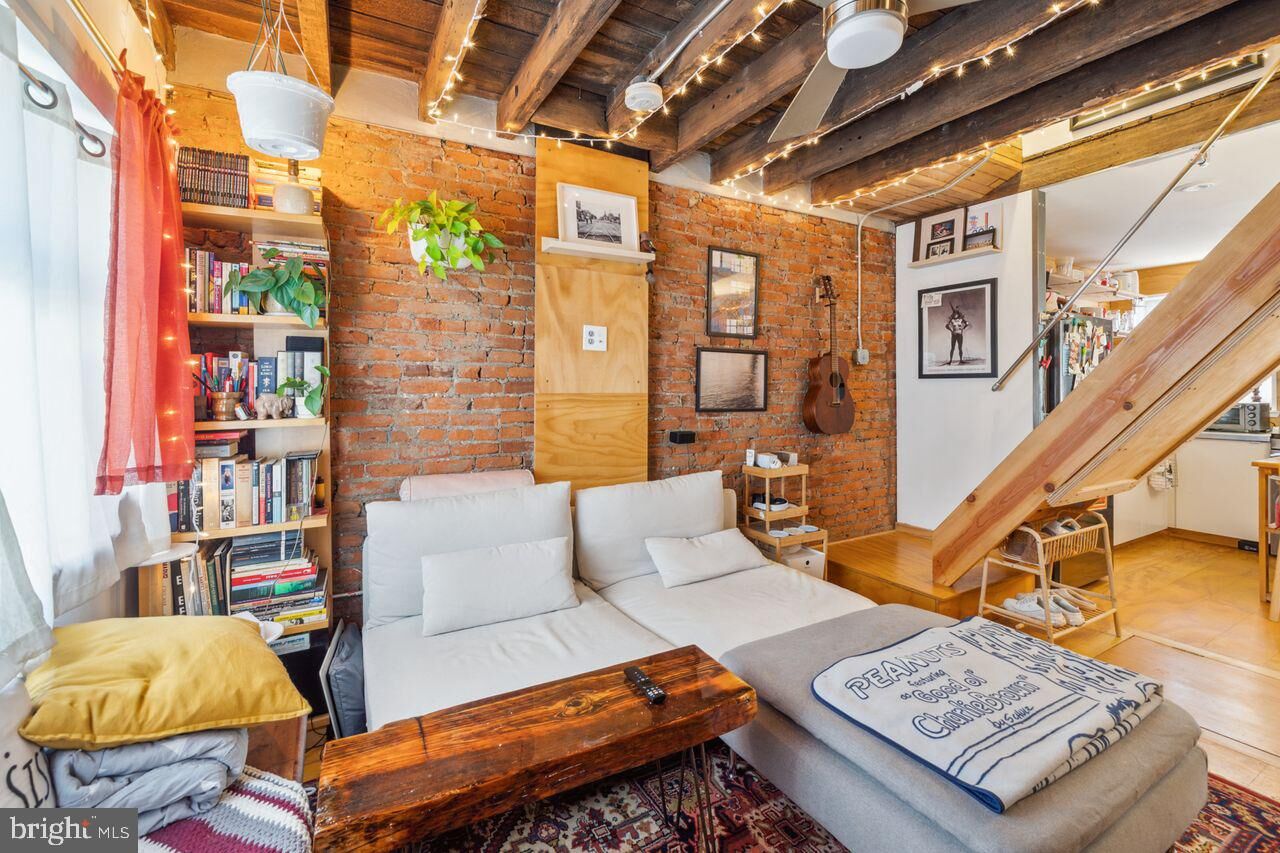 Property Photo: 2134 E Tucker Street PA 19125