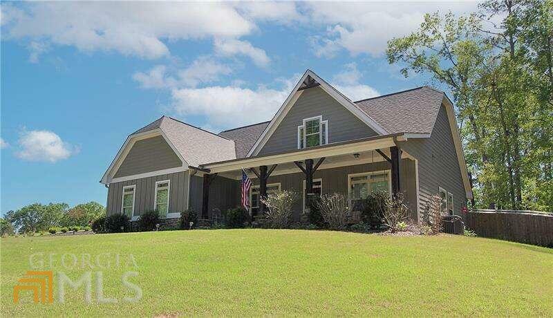 Property Photo:  222 Stonegate Court  GA 30157 