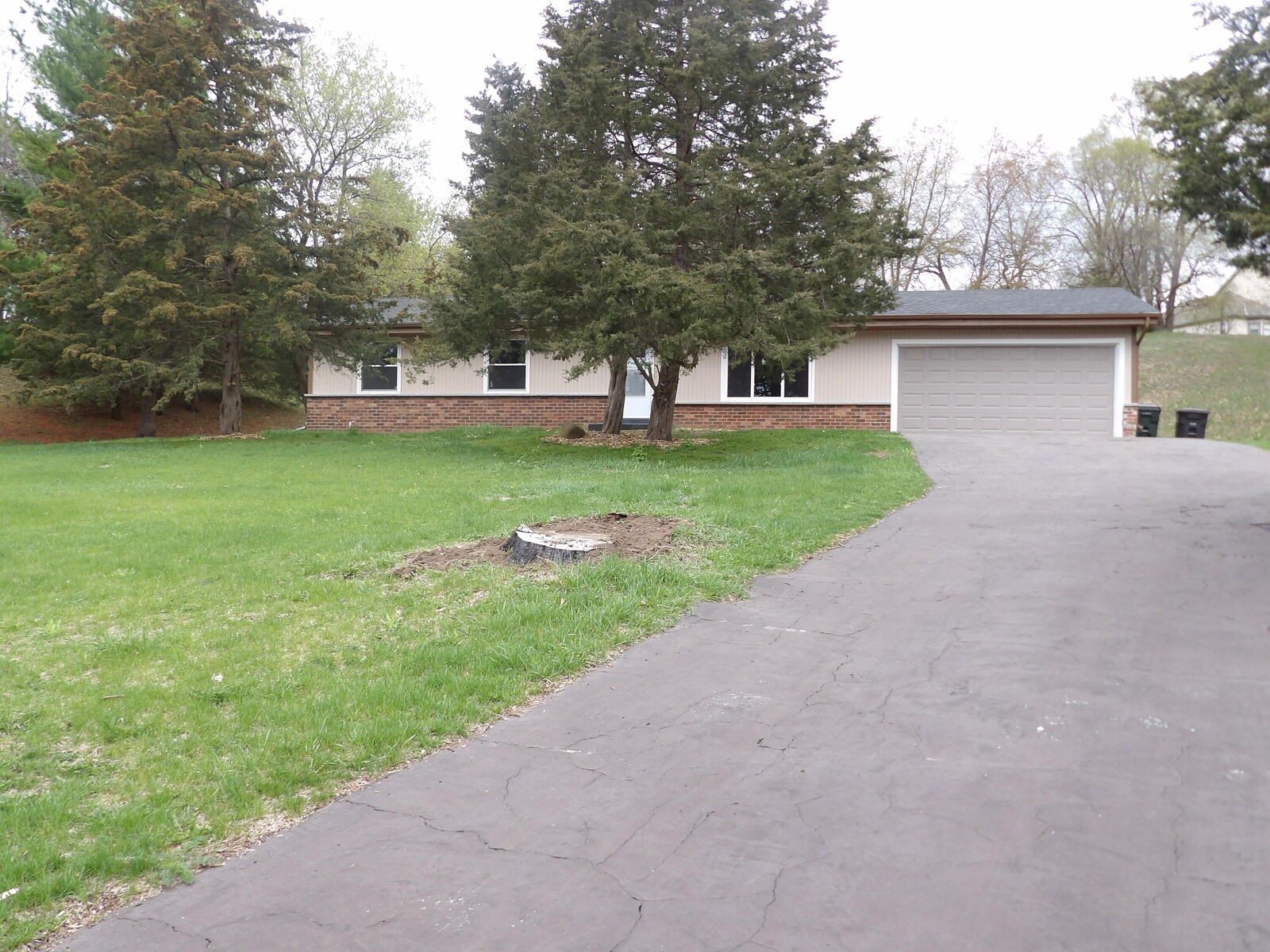 Property Photo:  W303s8343 Forest Ct N  WI 53149 