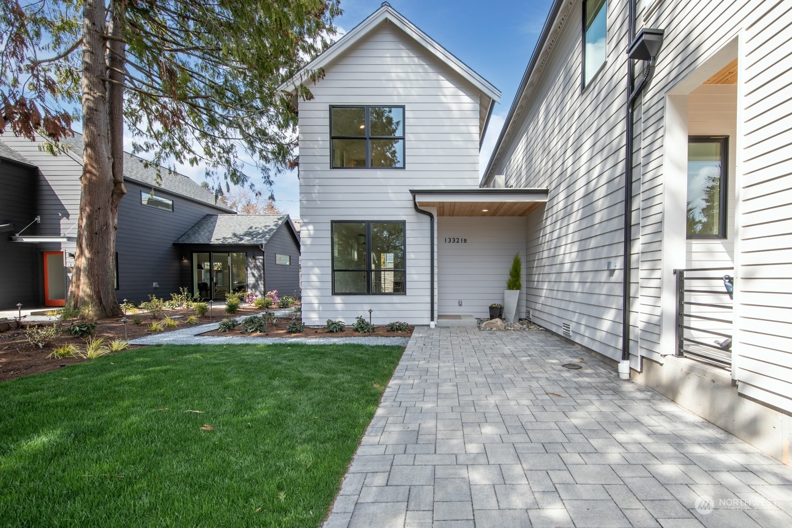 13321 1st Avenue NE B  Seattle WA 98125 photo