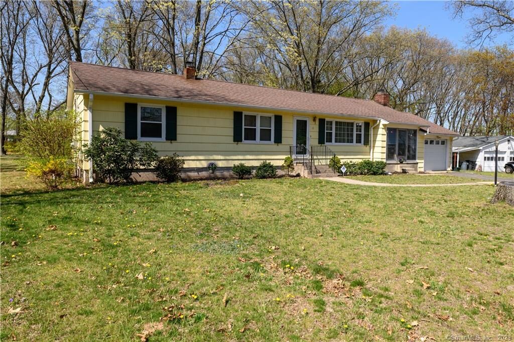 Property Photo:  43 Coventry Circle  CT 06473 