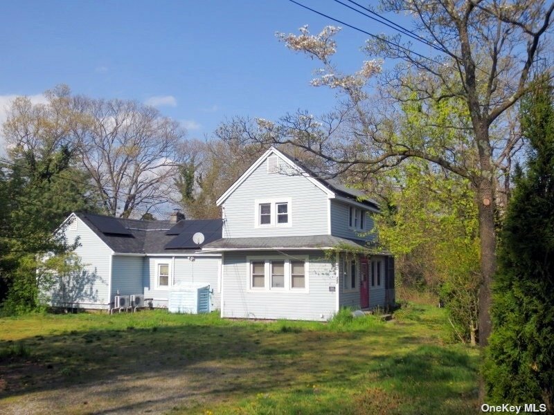 Property Photo:  380 Centre Avenue  NY 11757 