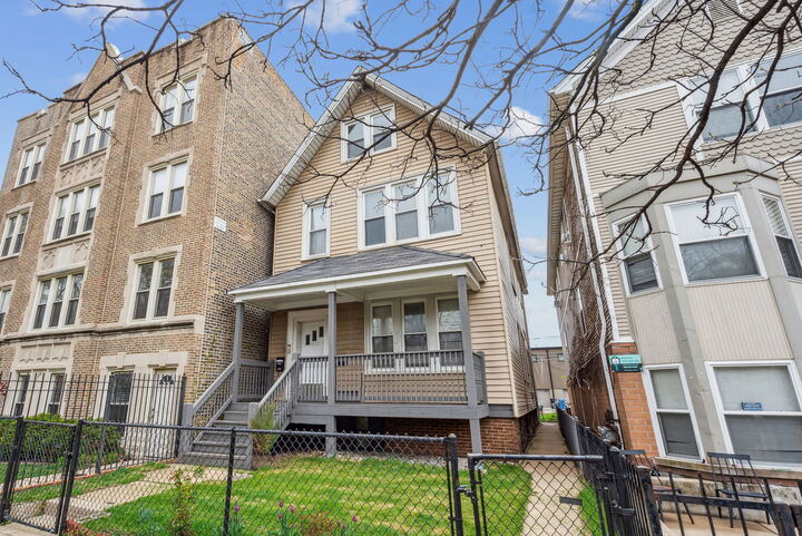 4833 N Ashland Avenue  Chicago IL 60640 photo