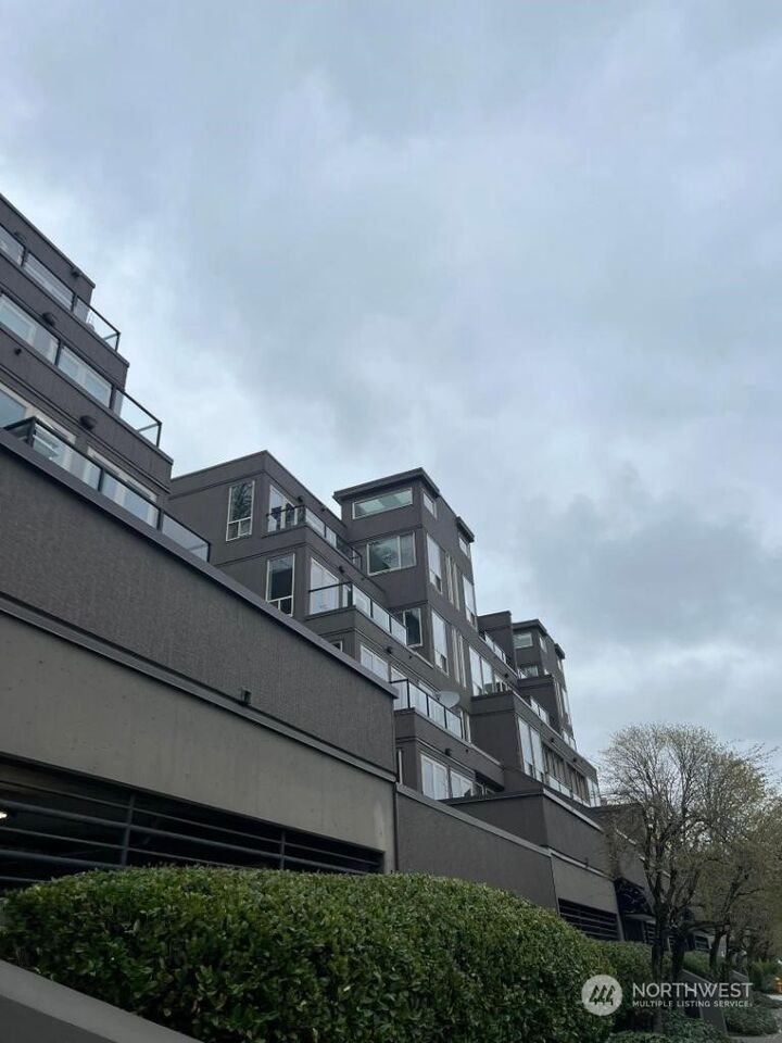 2121 Westlake Avenue N 401  Seattle WA 98109 photo