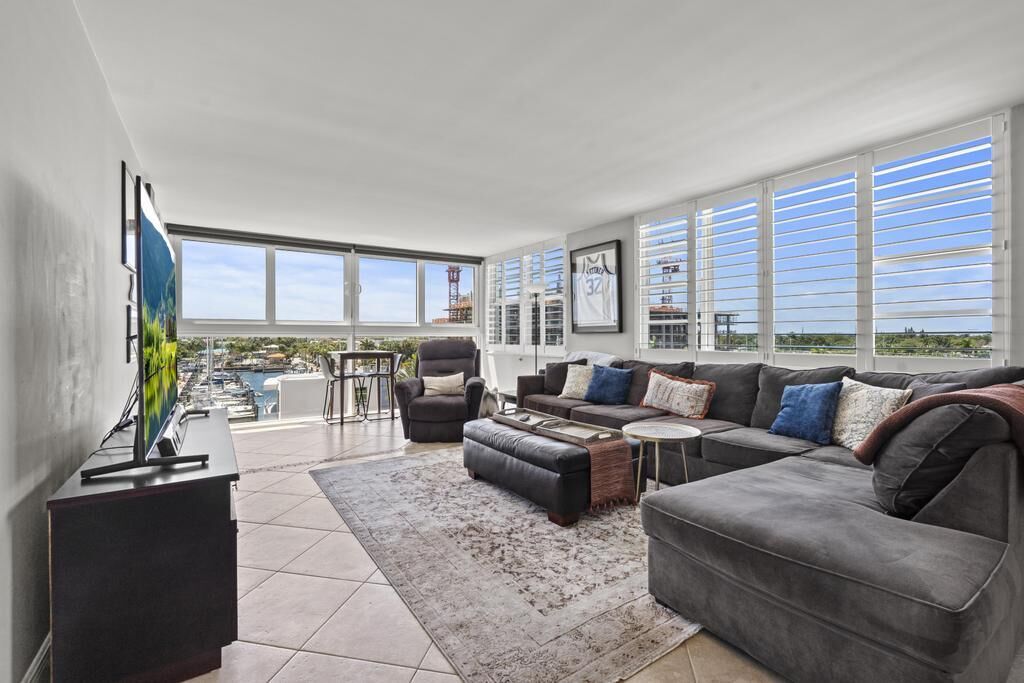 Property Photo: 301 Lake Shore Drive 511 FL 33403