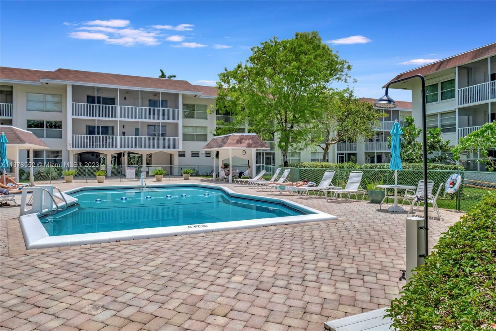 Property Photo: 4025 N Federal Hwy 317C FL 33308