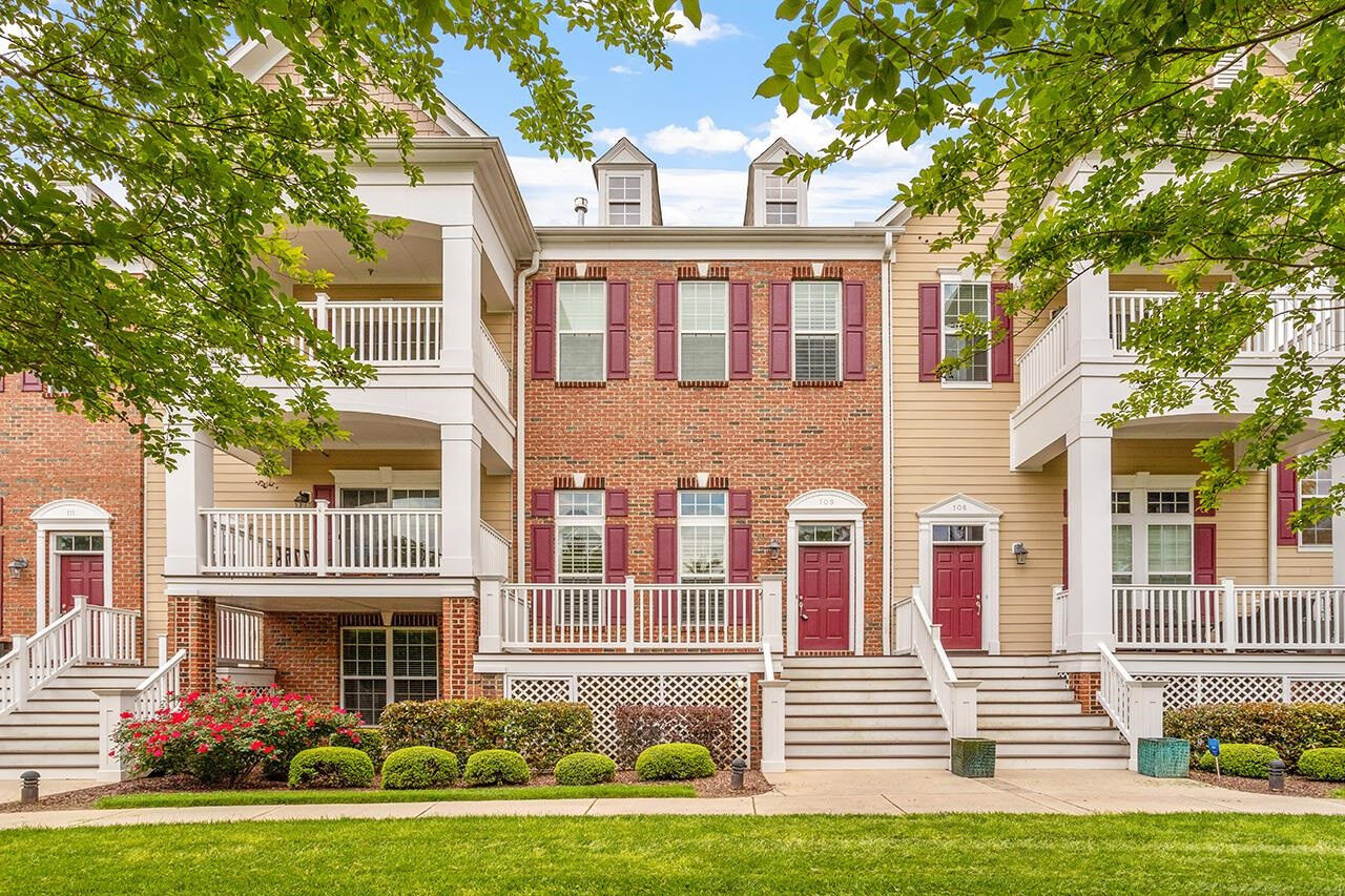 Property Photo:  10410 Sablewood Drive 109  NC 27617 