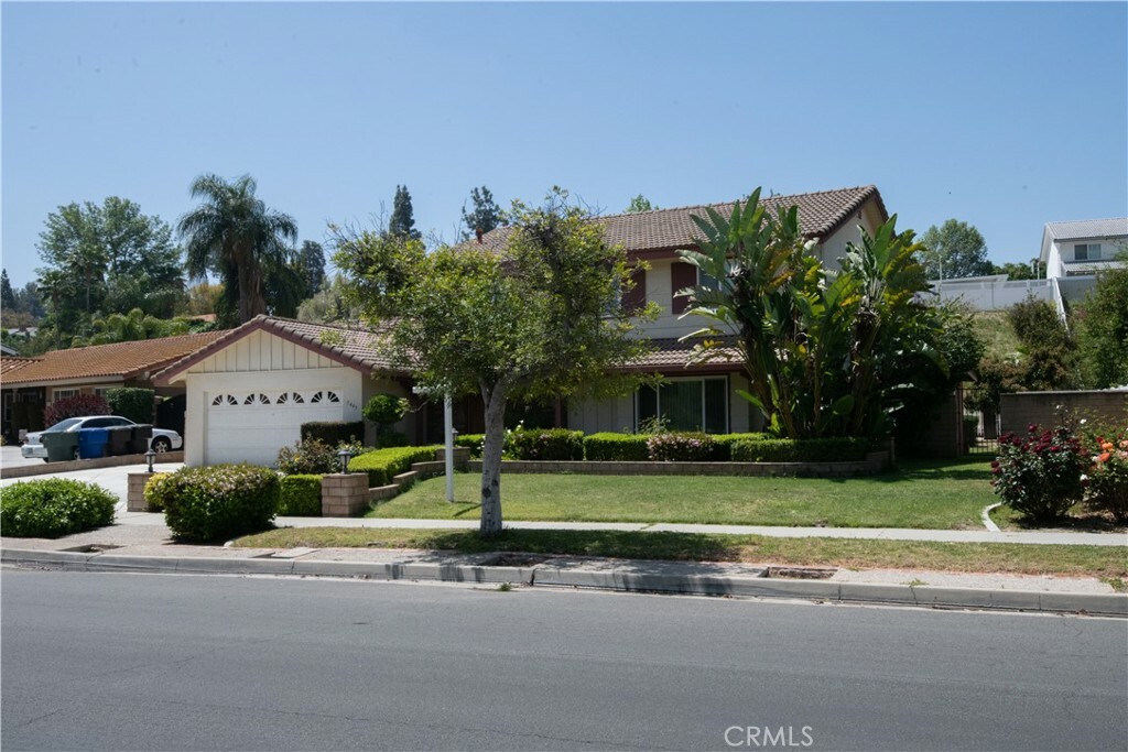 Property Photo:  5445 Via San Jacinto  CA 92506 