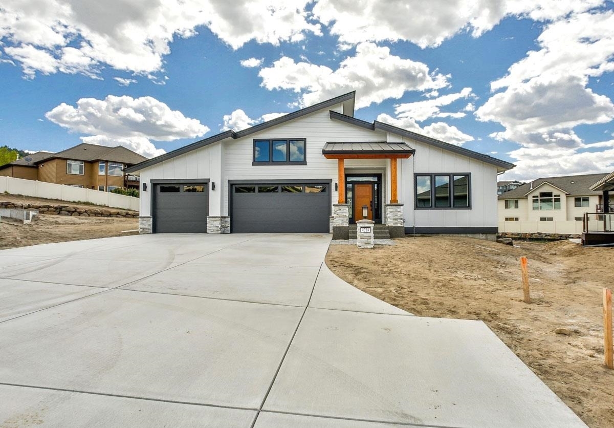 Property Photo: 4208 S Boge Ct WA 99223