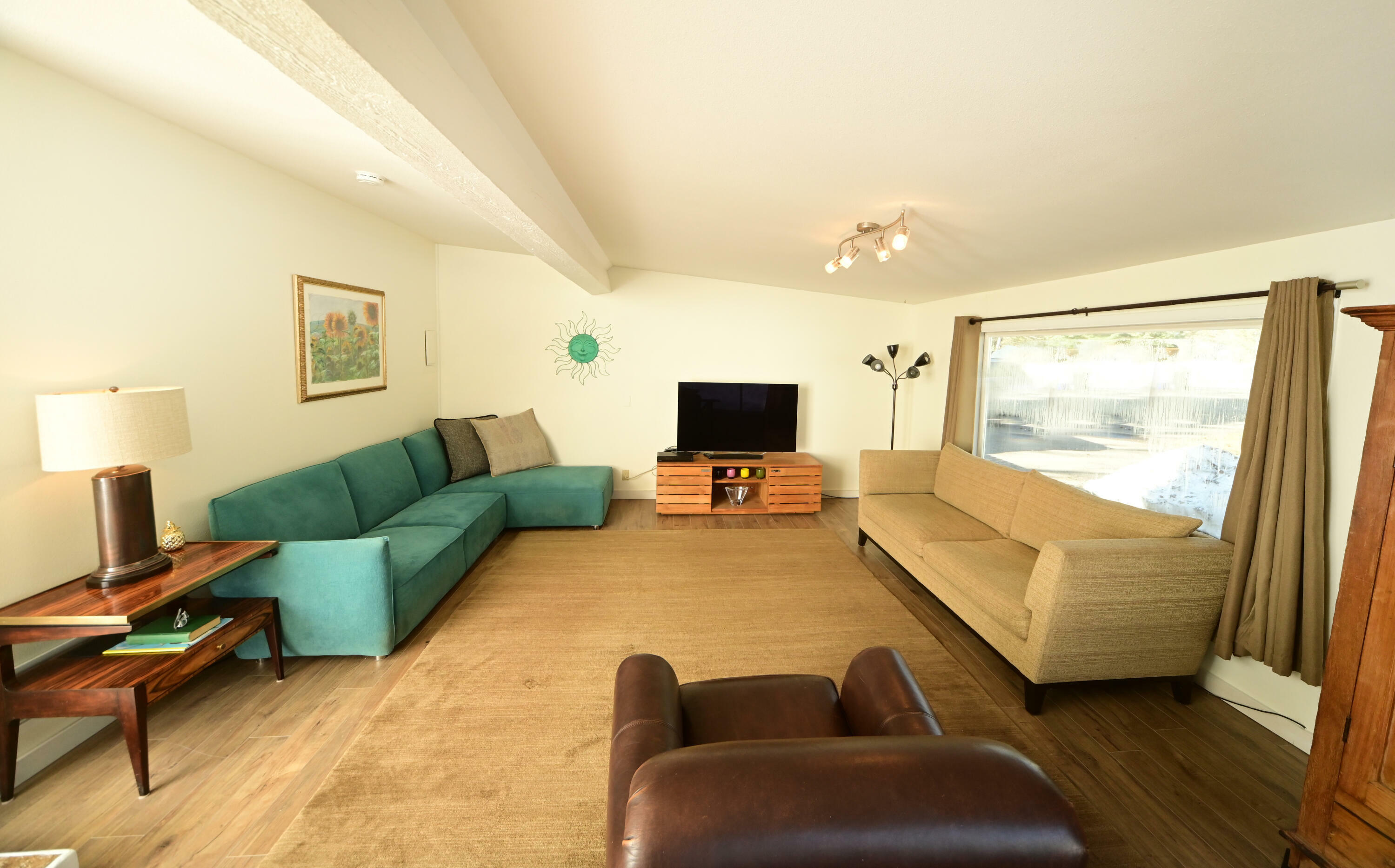 Property Photo: 502 S Hulen Way ID 83340