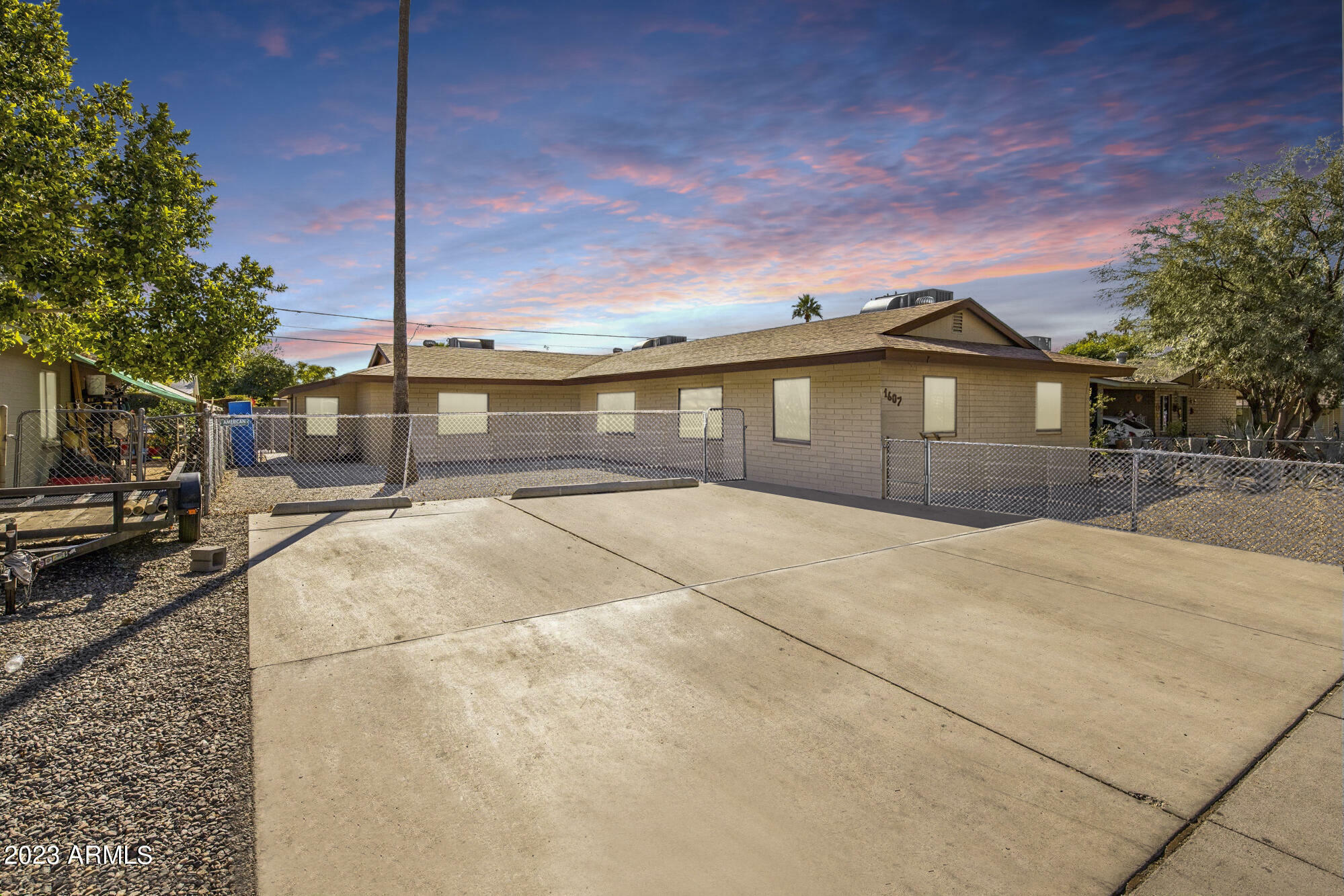 1607 W Peoria Avenue  Phoenix AZ 85029 photo