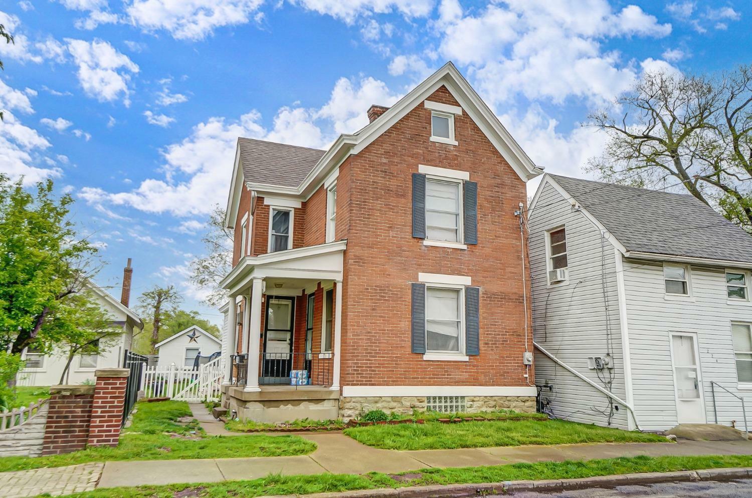 Property Photo:  226 Walnut St  OH 45215 