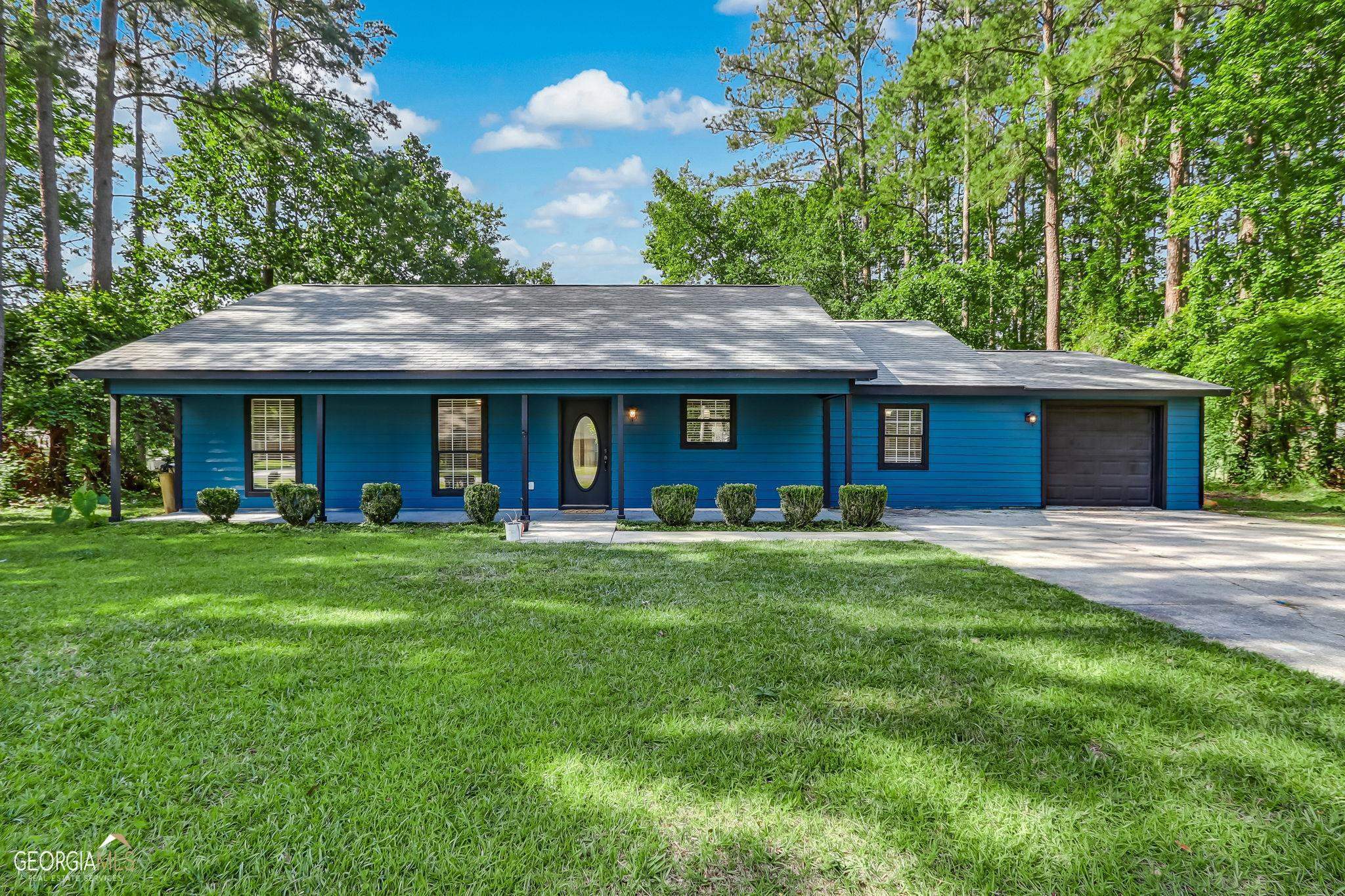 Property Photo:  105 Crestwood Court  GA 31548 