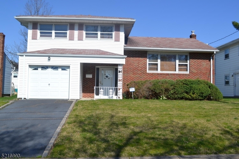 Property Photo:  1382 Mark Dr  NJ 07083 