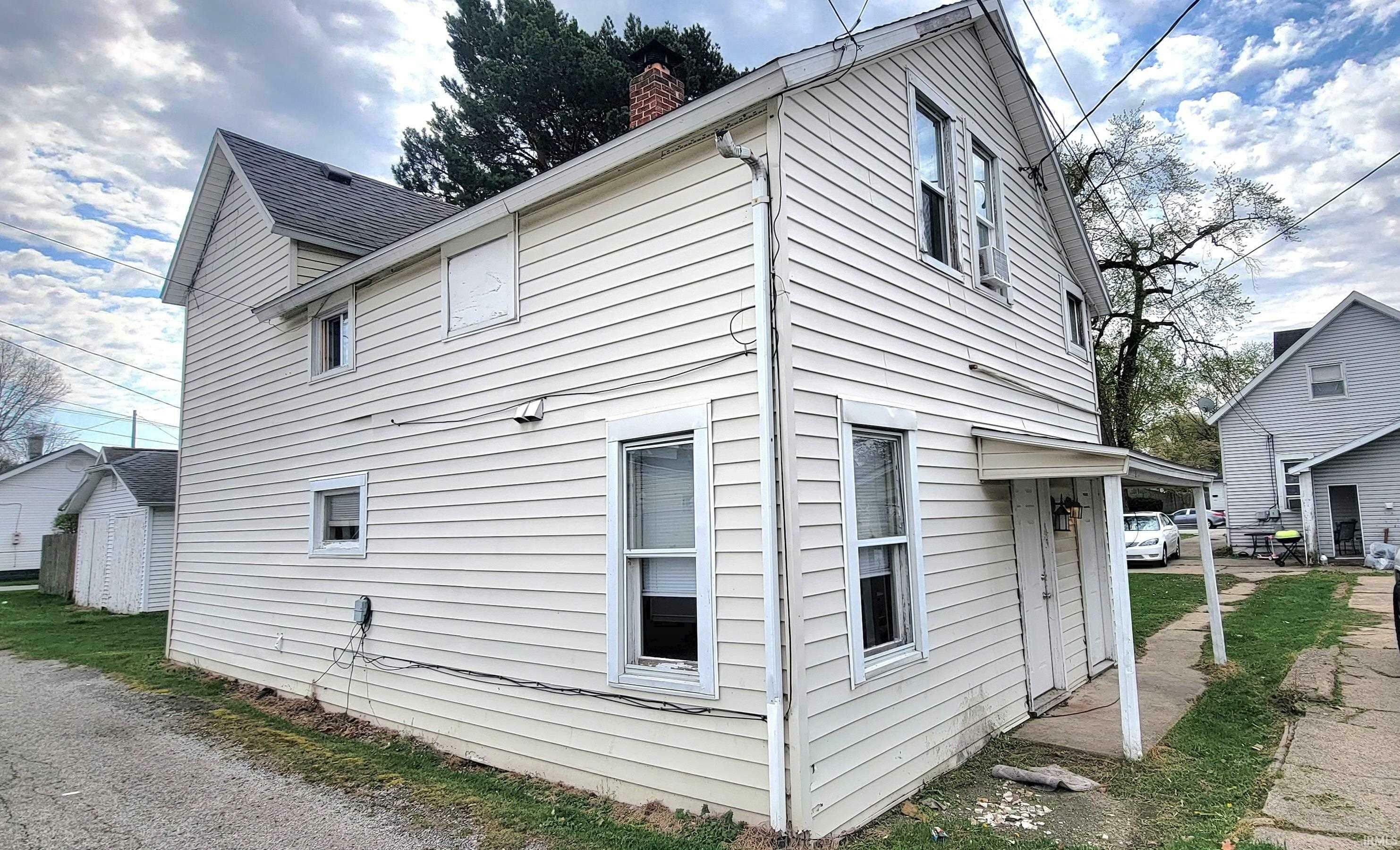 Property Photo:  314 W Battell Street  IN 46545-6137 