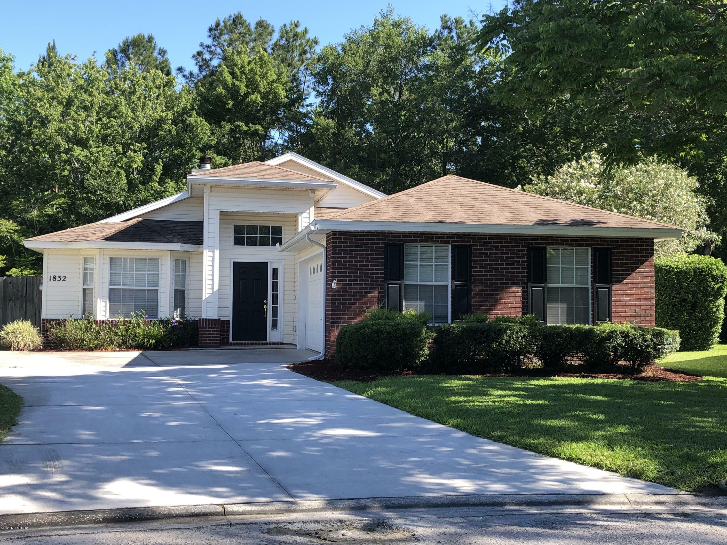 Property Photo: 1832 Moss Creek Drive FL 32003