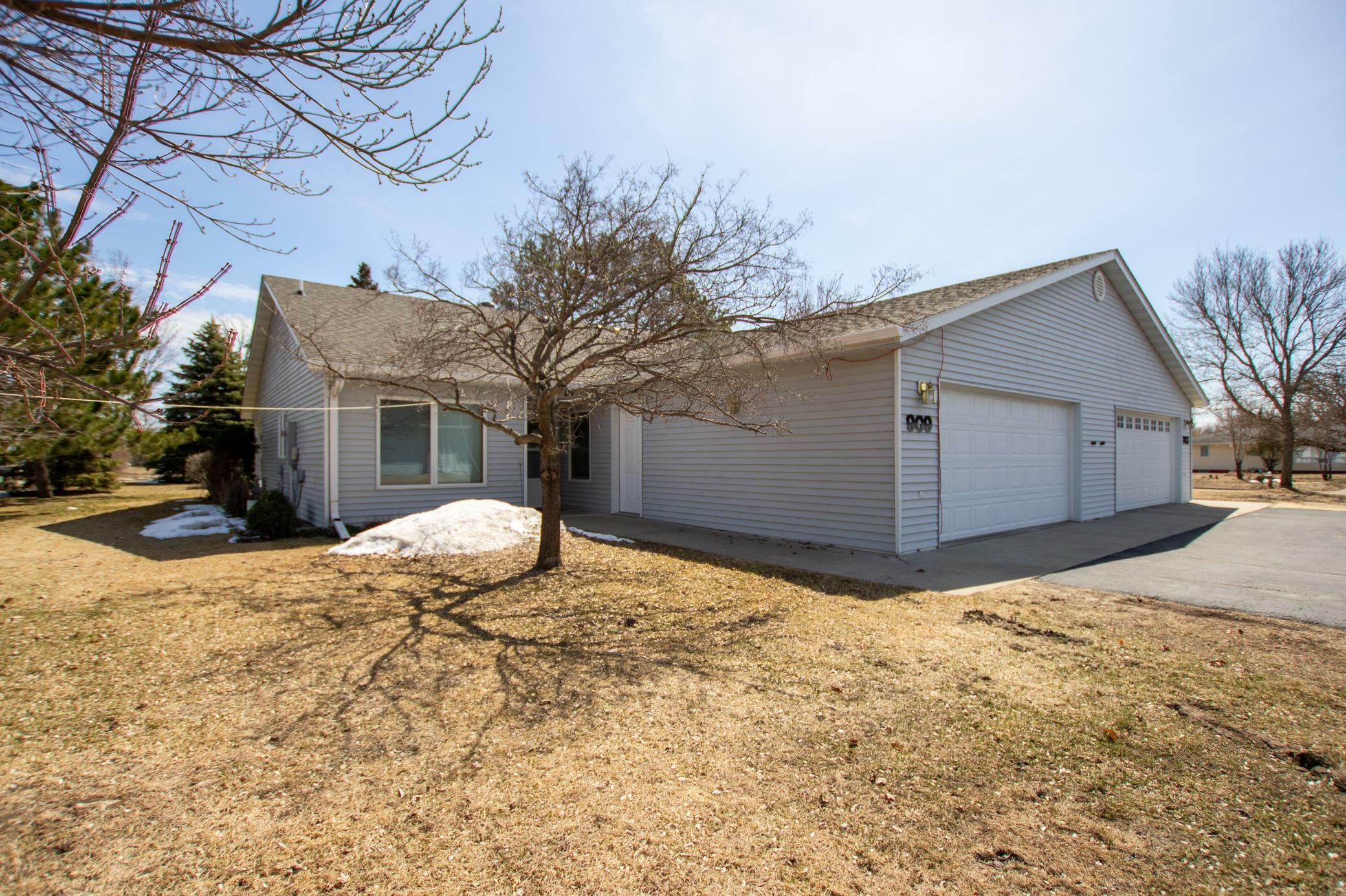 Property Photo:  909 Clausen Avenue SW  MN 56601 