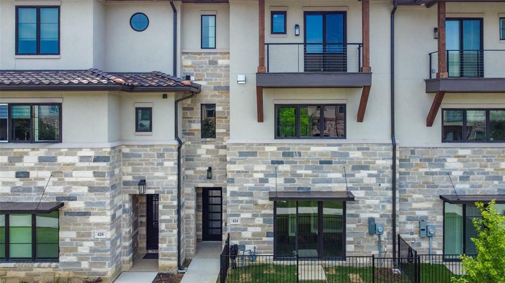 Property Photo: 424 Northwood Drive TX 75022