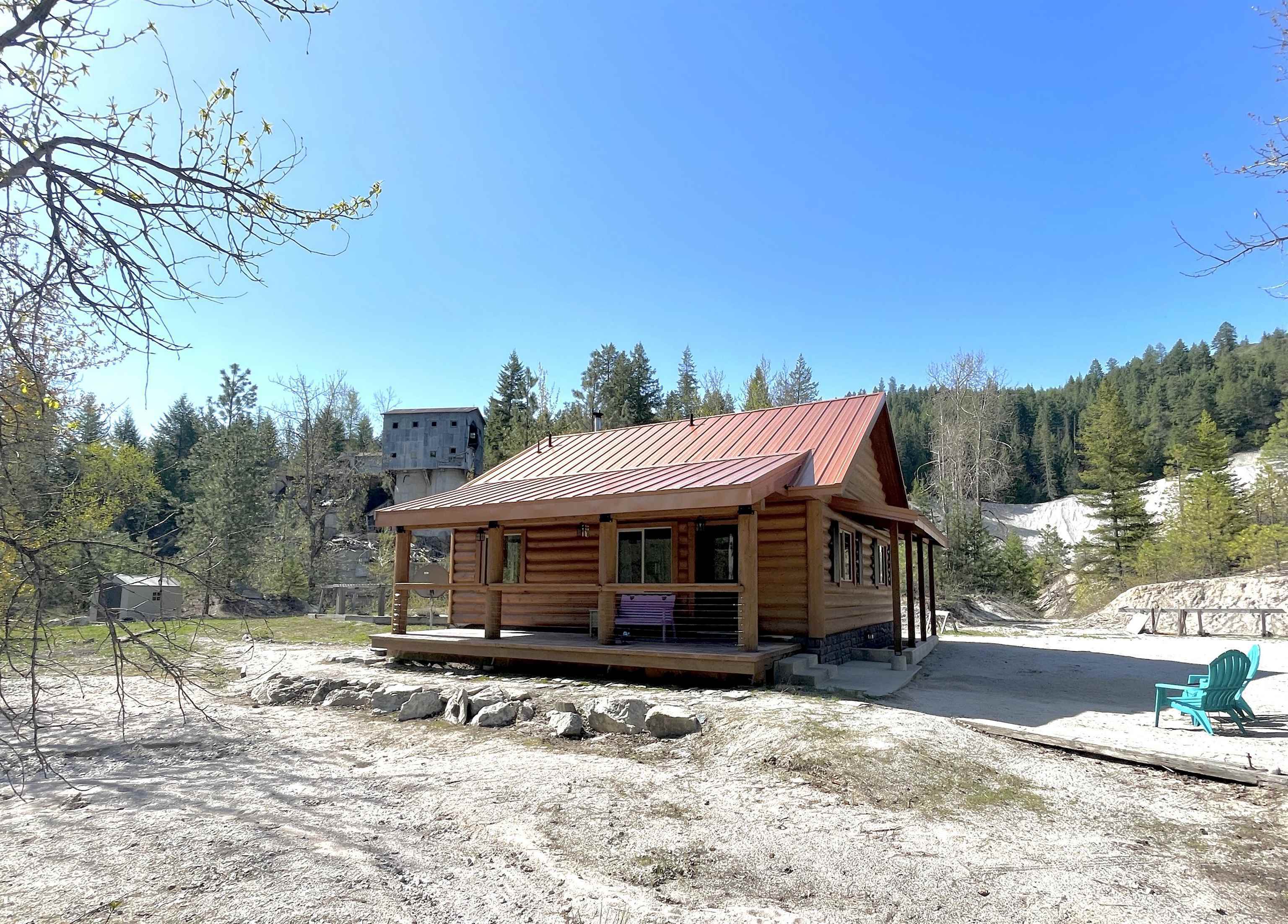 Property Photo:  3031 B Quarry Browns Lake Rd  WA 99109 