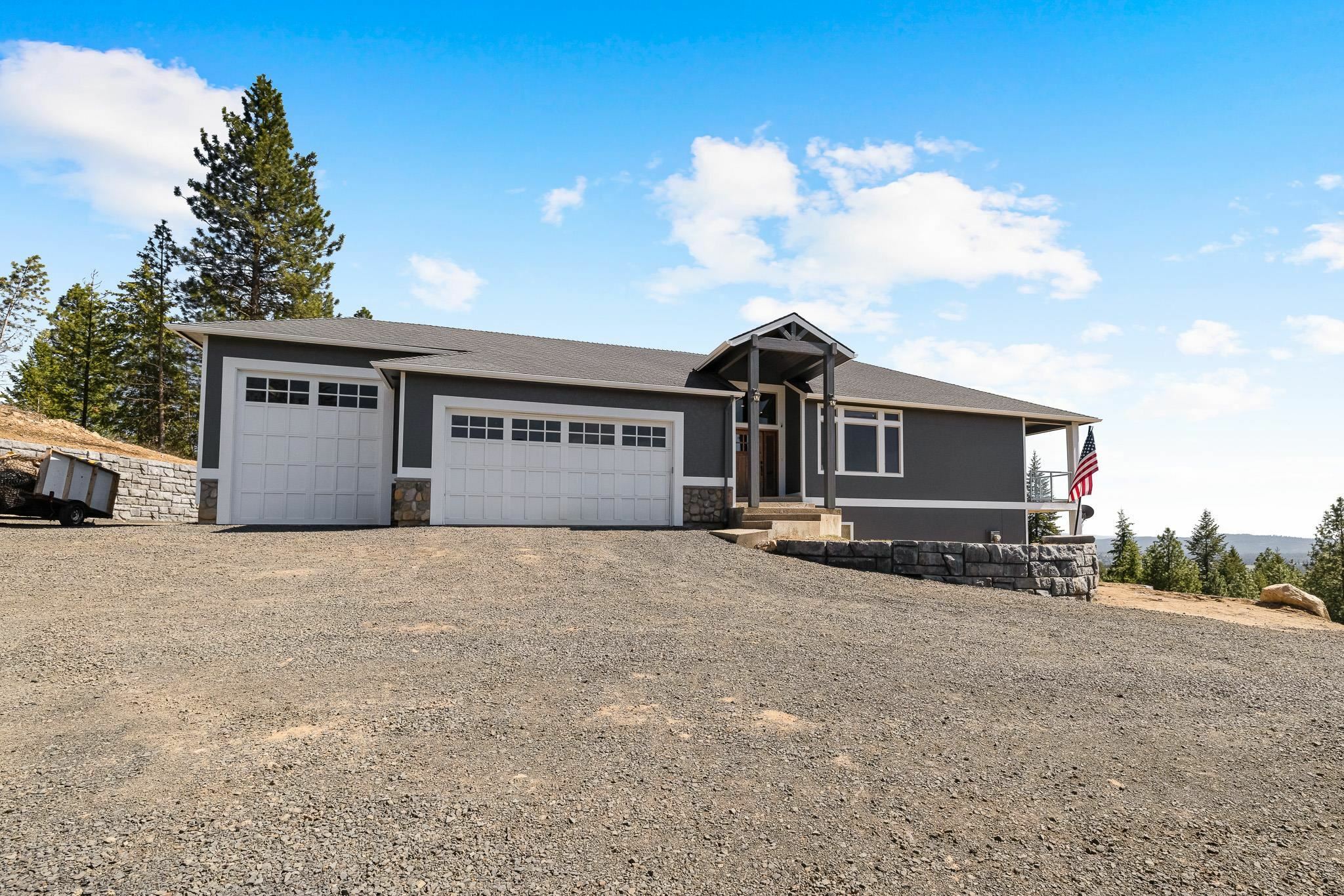 Property Photo: 901 Juanita Ln WA 99009