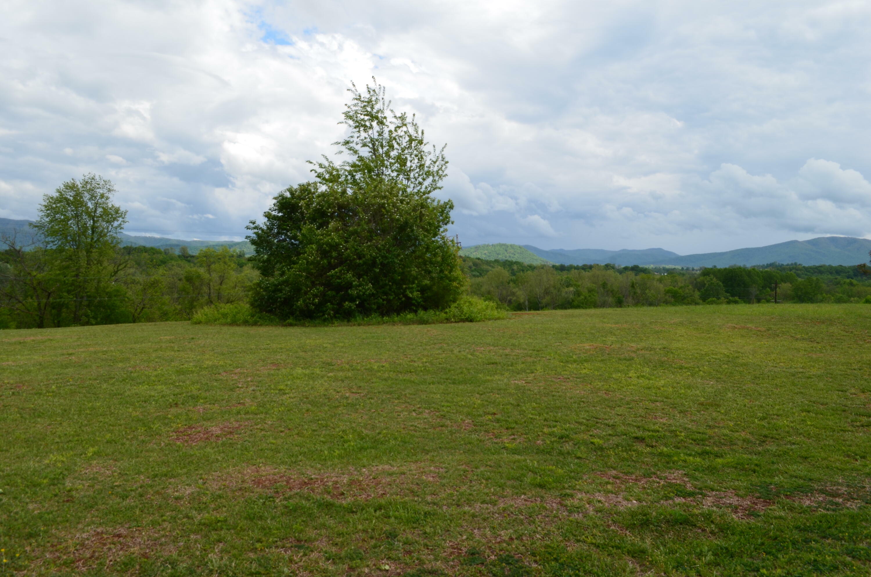 Property Photo:  Lot 20R Golf Villa Drive  TN 37743 