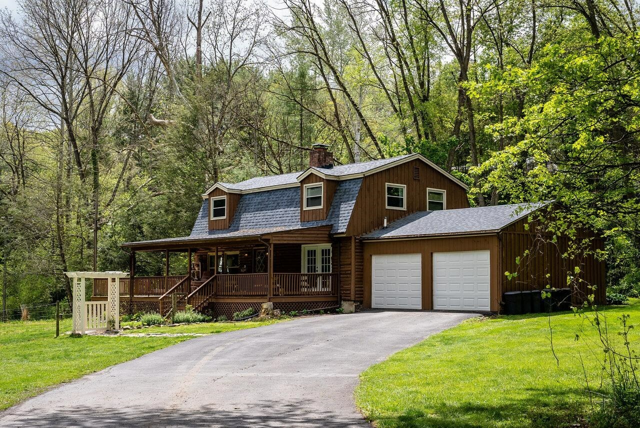 Property Photo: 167 Hankey Mountain Hwy VA 24421