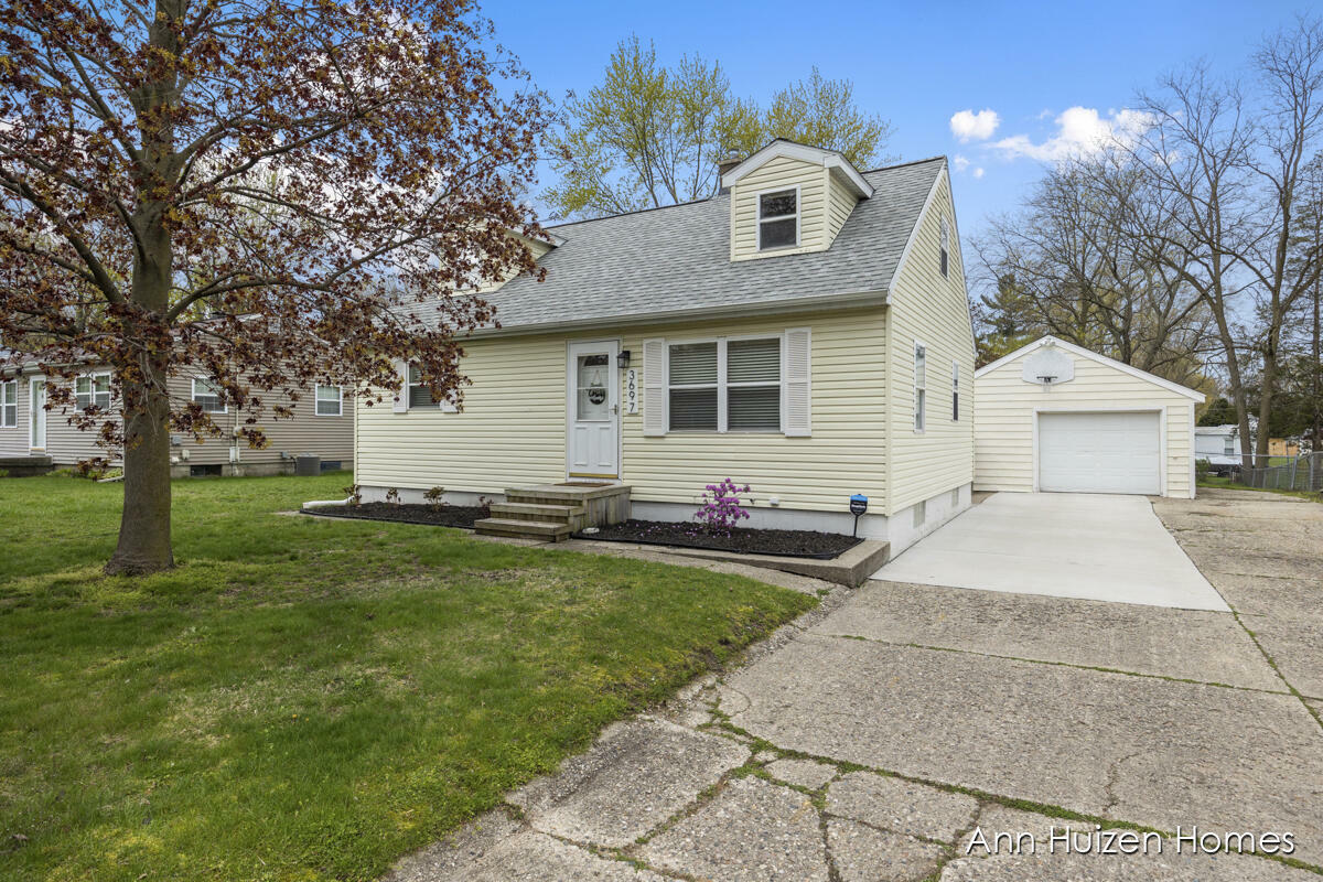 Property Photo:  3697 Mallory Avenue SW  MI 49519 