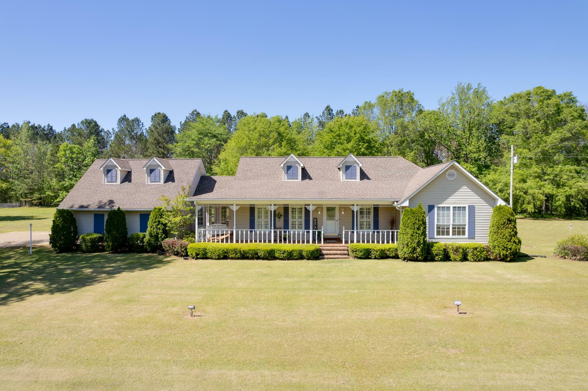 Property Photo:  127 County Road 405  MS 38834 