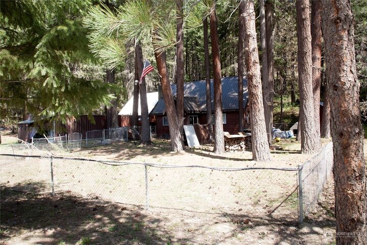 Property Photo: 17196 Entiat River Road WA 98822