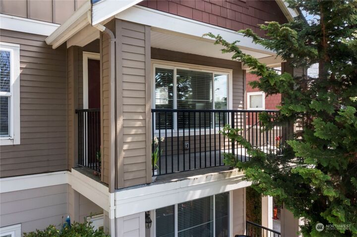 Property Photo: 2160 Palisade Boulevard D-4 WA 98327