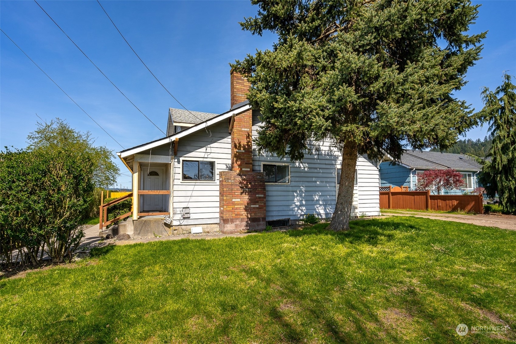 Property Photo:  1184 Cascade Avenue  WA 98532 