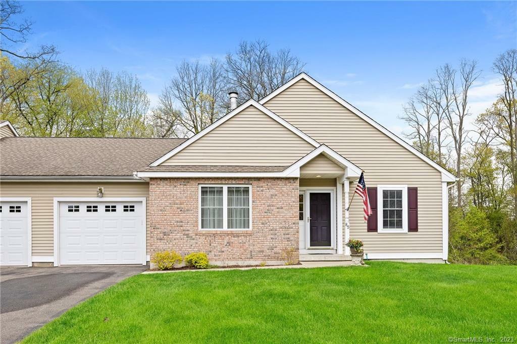 Property Photo: 85 Bailey Circle 85 CT 06074