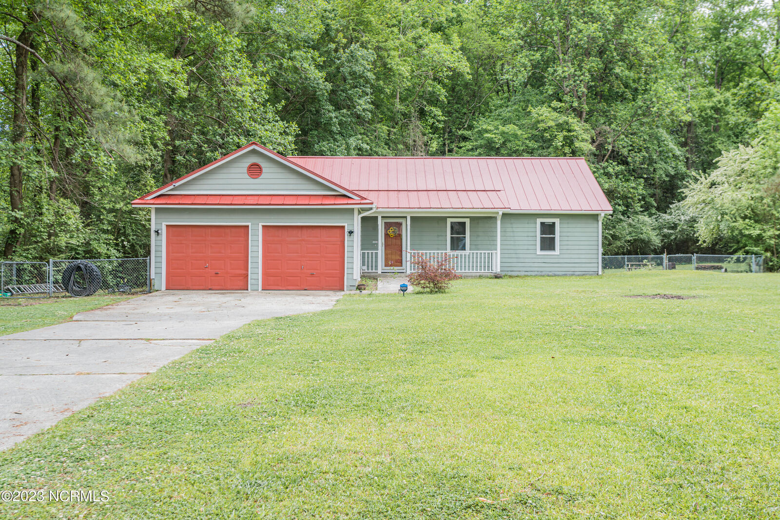 Property Photo:  104 Granite Court  NC 28540 