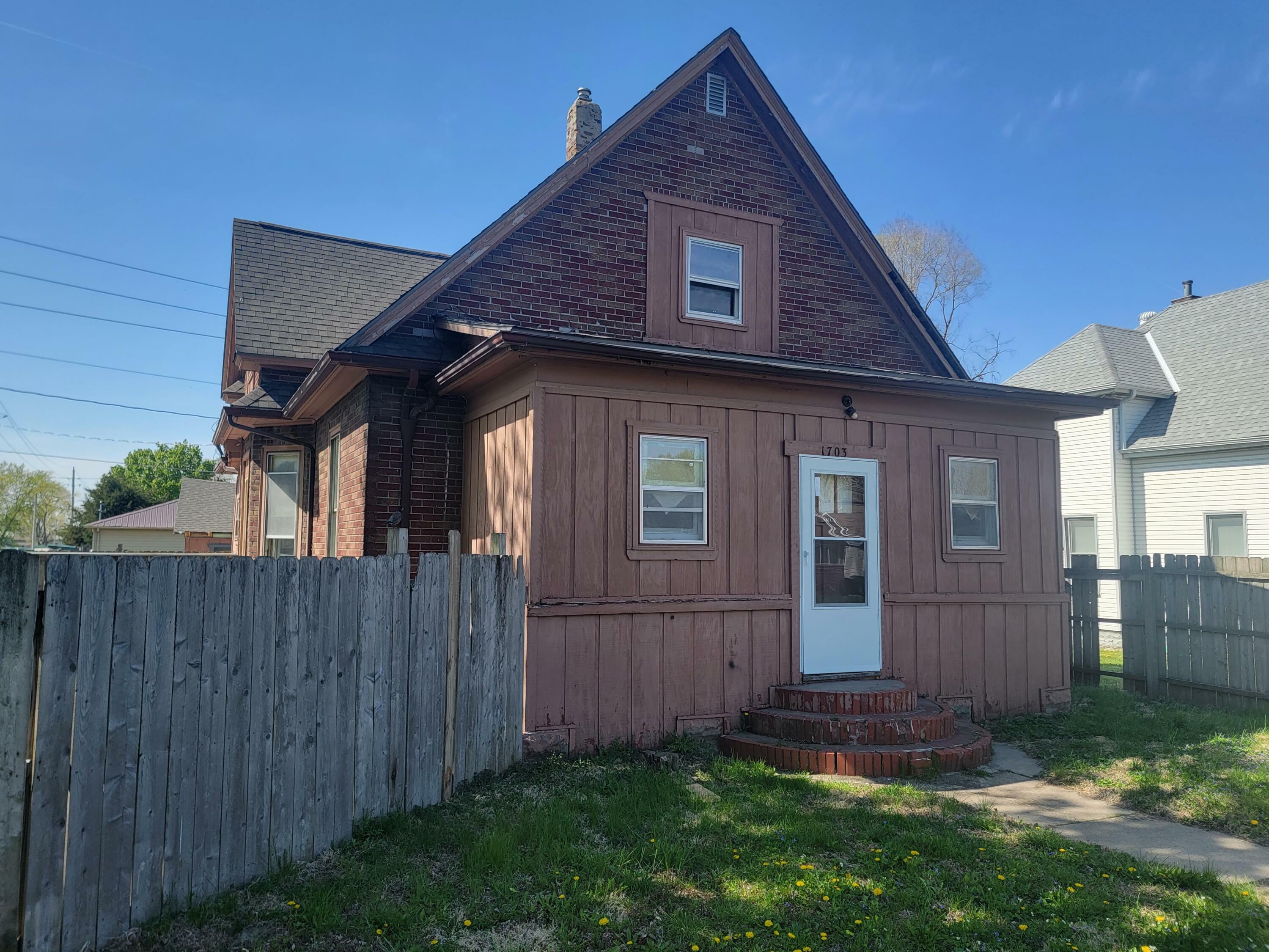 Property Photo:  1703 5th  Avenue  IA 51501 