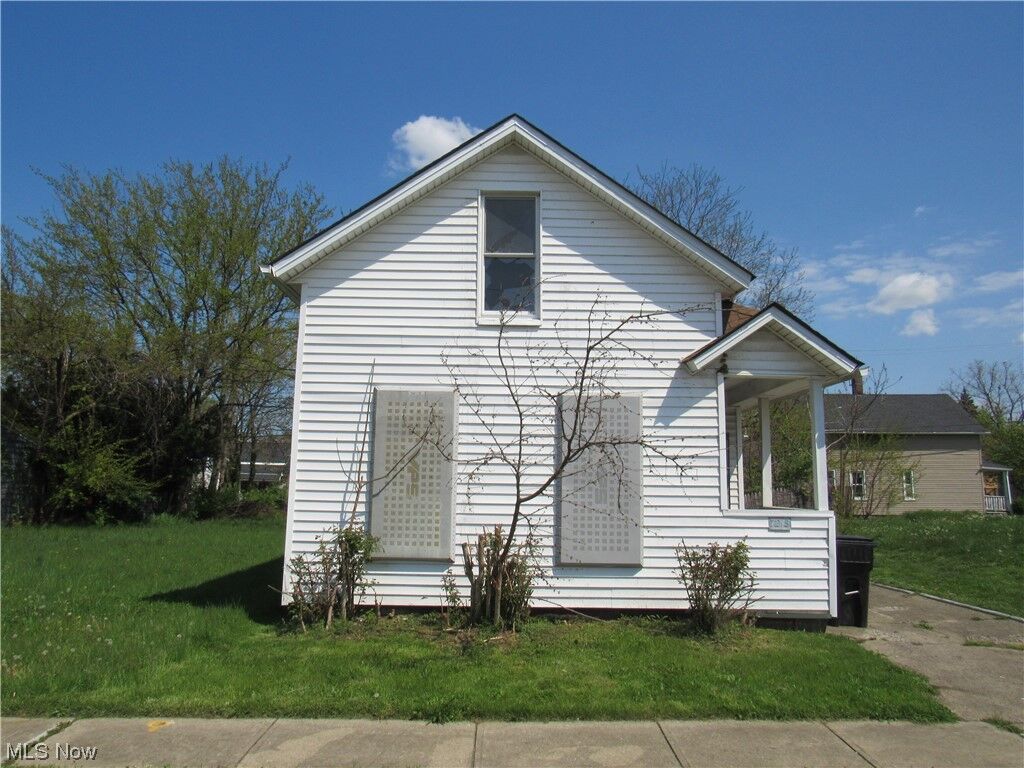 Property Photo:  7215 Ivy Avenue  OH 44127 
