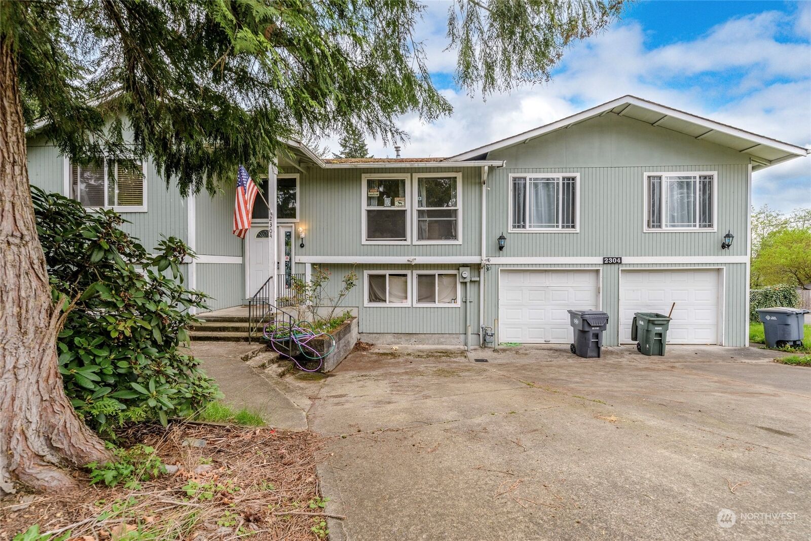 5 bed Puyallup home for sale 2304 26th Street SE, Puyallup, WA 98374